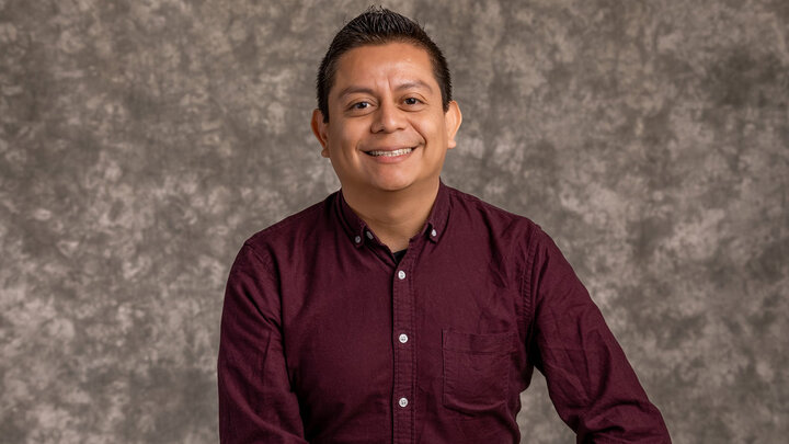 HÃ©ctor Palala MartÃ­nez professional headshot with gray marble background