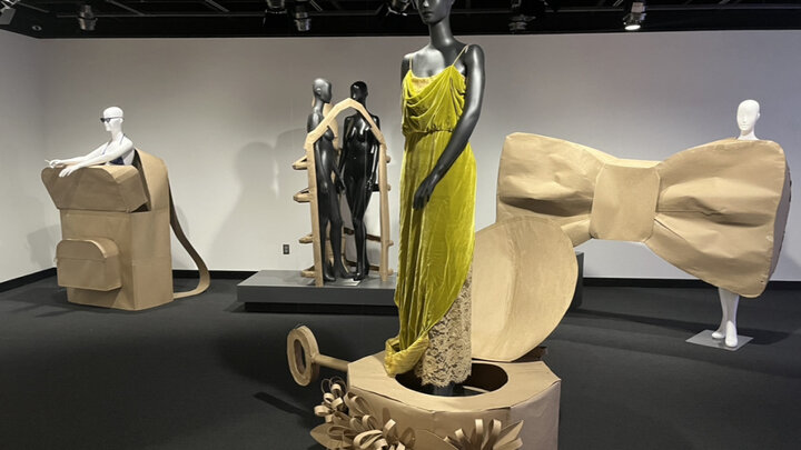 Large scale three-dimensional fashion oriented objects.