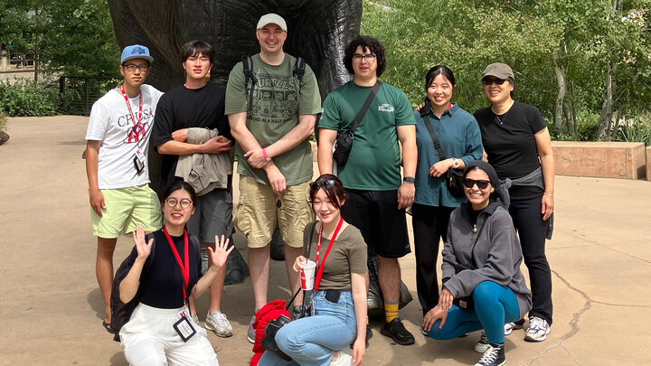 Jacob Petersen with Iwate students at Omaha Zoo