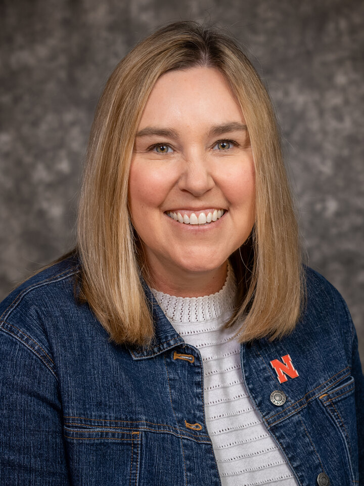  Melissa Hayes-Connolly
