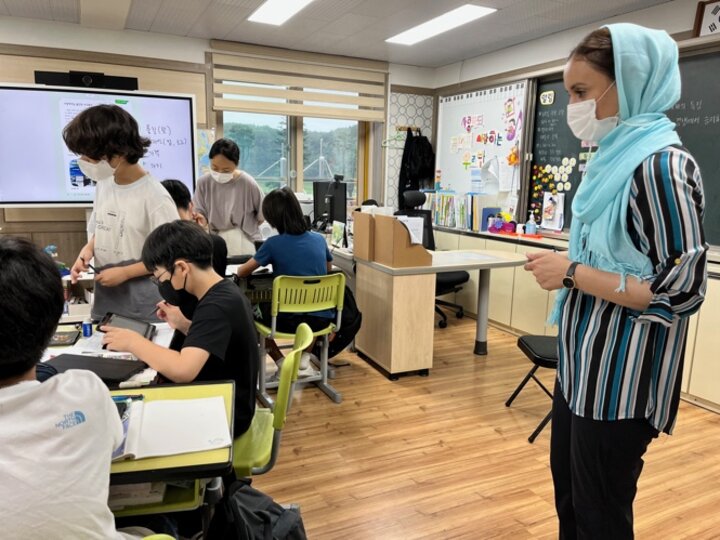 Students in classroom.